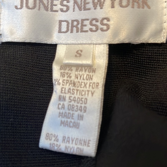 Jones New York Two Piece Skirt and Tunic Set - Picture 16 of 16